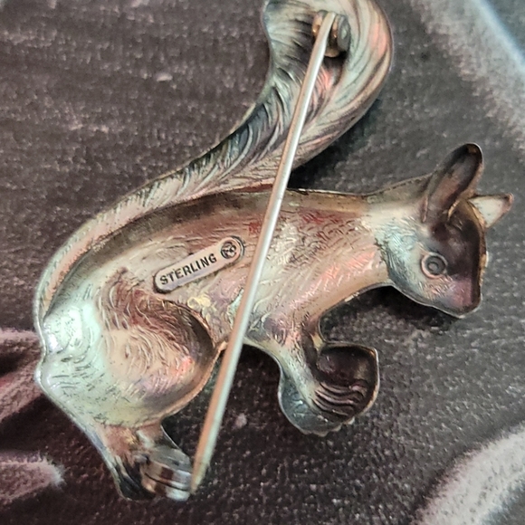 Vintage Sterling Squirrel Brooch - Picture 2 of 4